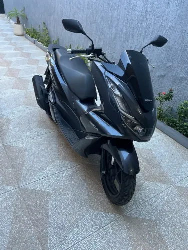 PCX com 1.600 km Nova