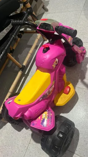 Moto elétrica infantil 