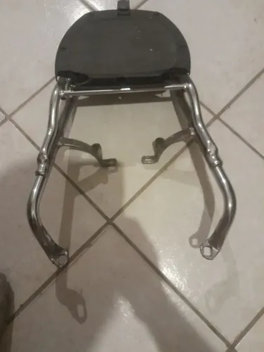Bagageiro tipo churrasqueira pra biz