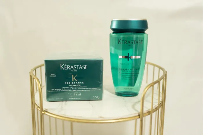 Kit Capilar Kérastase Résistance - Shampoo + Máscara 10 ml + Brinde | Maison V
