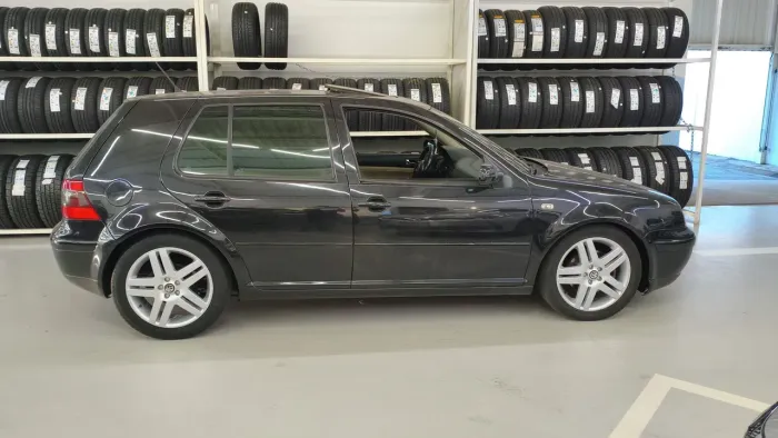 Volkswagen Golf GTI 1.8 MI 20V Turbo 4P Mec. 2002
