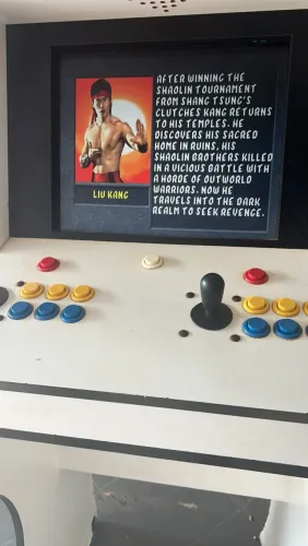Vendo ou troco em celular fliperama mais de 5 mil jogos