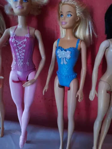 Bonecas Barbie