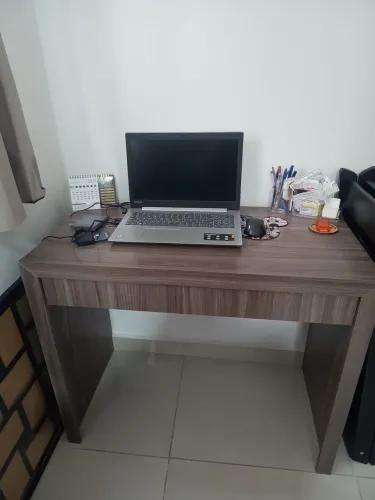 Conjunto home Office excelente estado