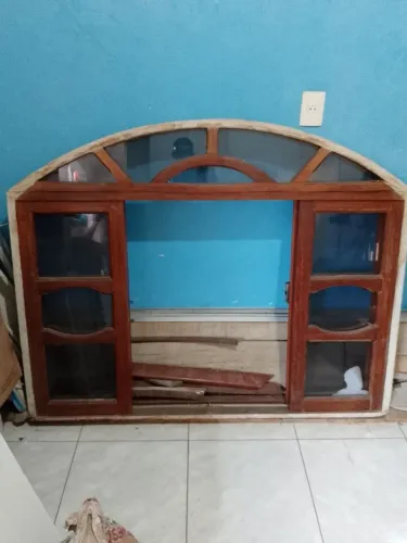 Vendo porta e janelas