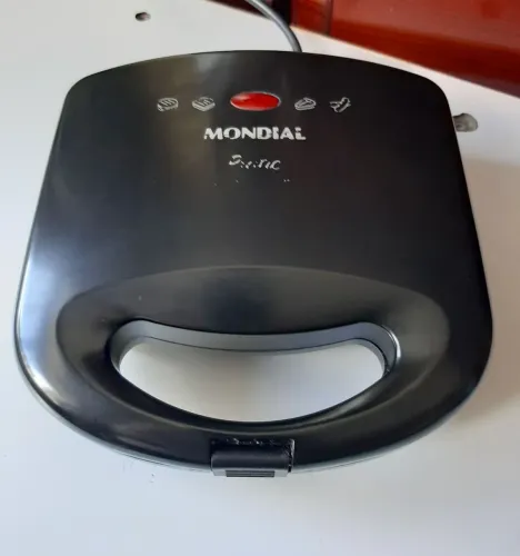 Sanduicheira e grill pratic mondial