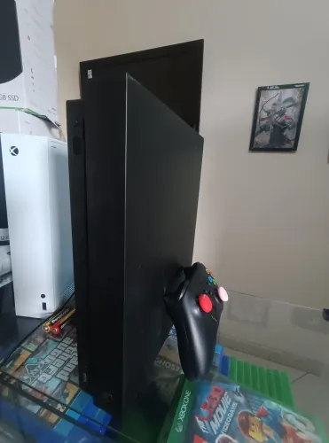Xbox one x impecável!