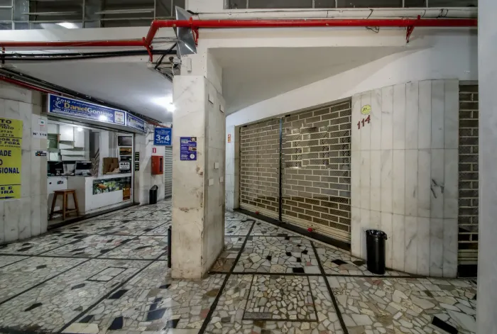 Loja com sobreloja de 51 m² no Centro para venda e locação