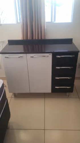 Vendo balcão cozinha 1,05 de largura semi-novo . ZAP *37