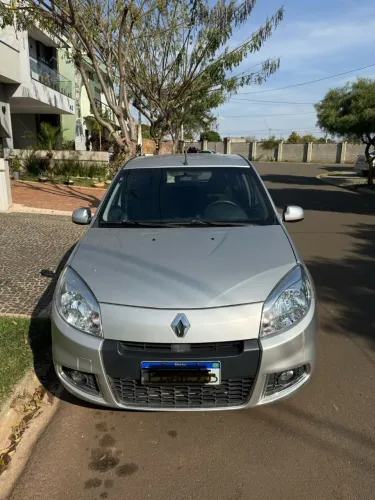 Renault Sandero Privilège Hi-flex 1.6 16V 5P AUT 2013