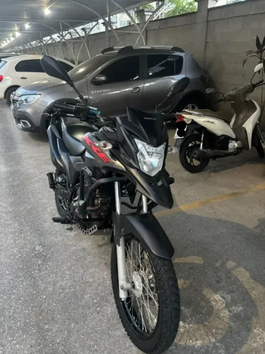 HONDA XRE 190 ADVENTURE - ÚNICO DONO - FREIO ABS - BÁU GIVE-PROTETO DE CARENAGEME MOTOR -