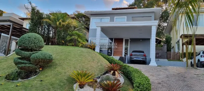 Casa em Condomínio, na região Pampulha -Bh