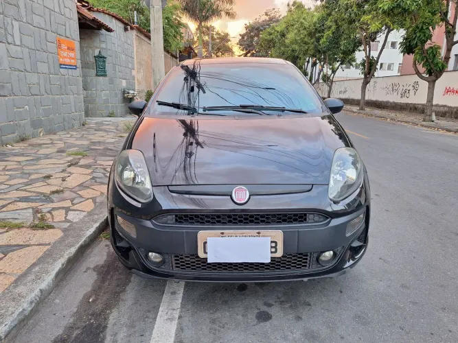 Fiat Punto Blackmotion Dual. 1.8 Flex 16V 5P 2014