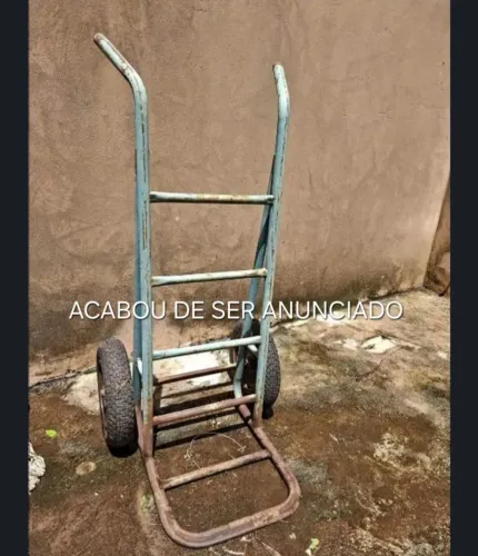 Carrinho de carga bem forte para 350 KG*pneu com camara*Ribeirão Preto*não entrego