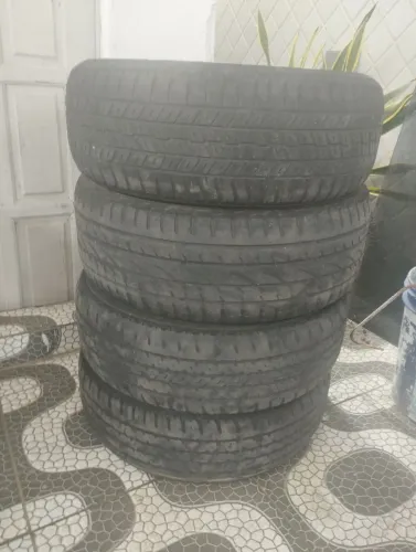 Pneus Yokahoma 215/60/16 Duster/Oroch