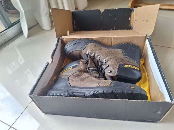 Bota Caterpillar Outline N 44 ORIGINAL