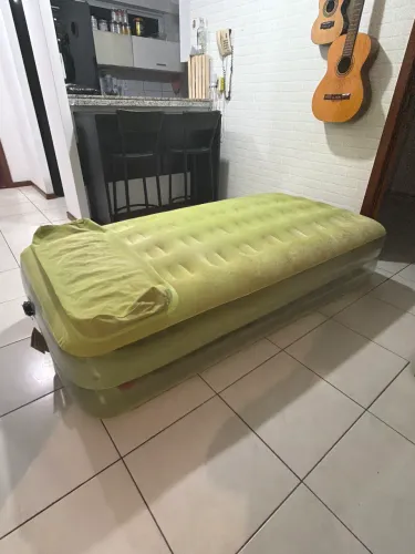 Colchão de inflar alto