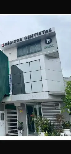 Centro / Prédio Comercial / 9 8 2 2 3 8 9 7 3