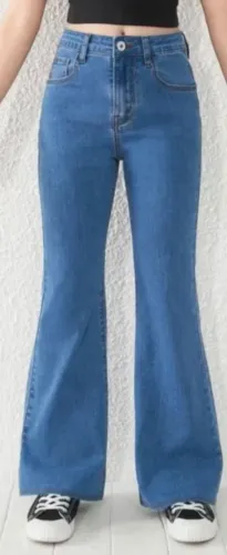 calça jeans feminina flare juju (juvenil tam 14) nova com ajuste na cintura.