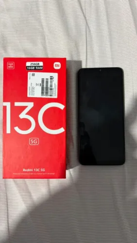 Vendo xiaomi redmi 13c 5g com 256gb.