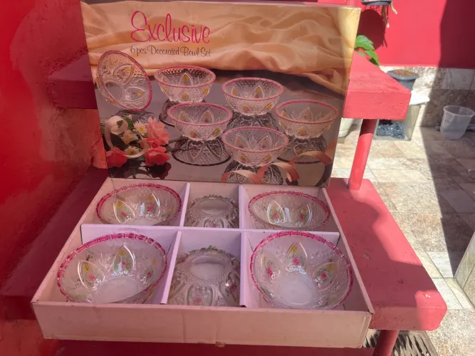 Vintage "Kim" 6 peças Tigelas coloridas de vidro cristal rosas feitas na Indonésia