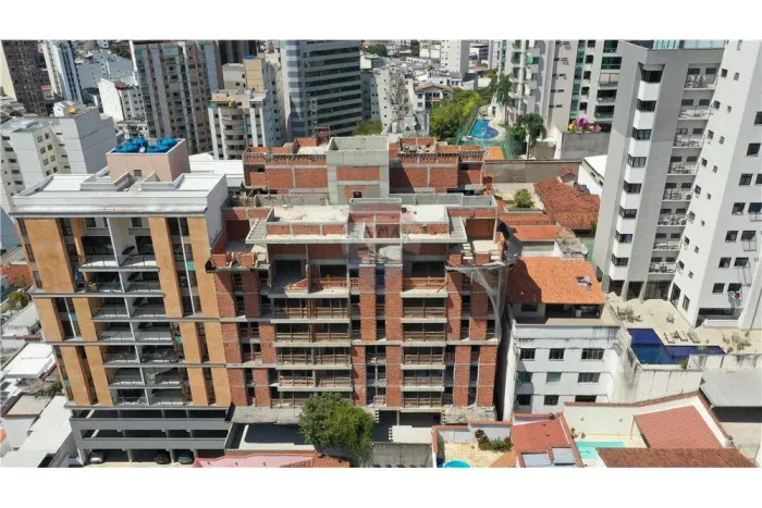 Apartamento com 03 quartos e suíte próximo ao Colégio dos Jesuítas. More no bairro São Mat