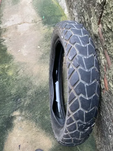 Pneu para Bros bom estado 