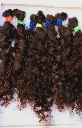 Cabelo humano Loiro Escuro mesclado com castanho claro.