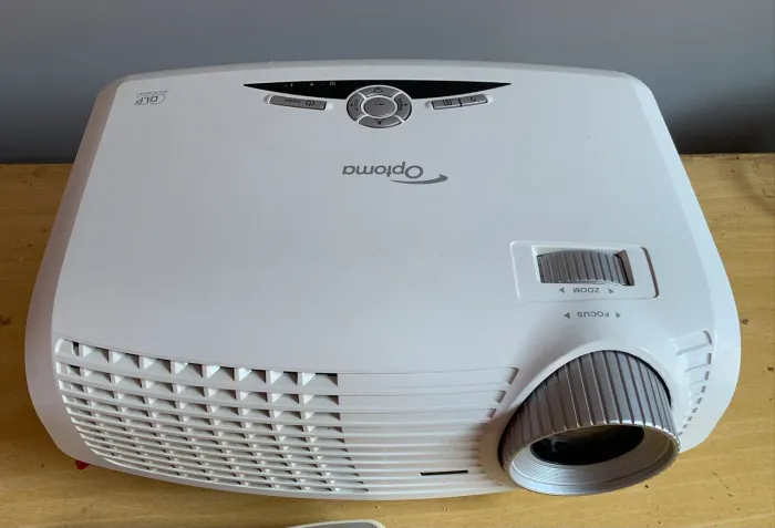 Projetor Optoma HD20 DLP FullHD 3D 1700 ansi lumens