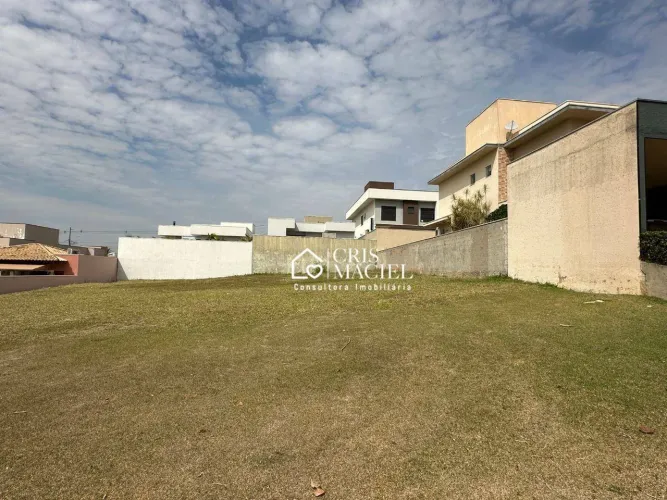 Terreno à venda no condomínio Alto de Itaici em Indaiatuba-SP!