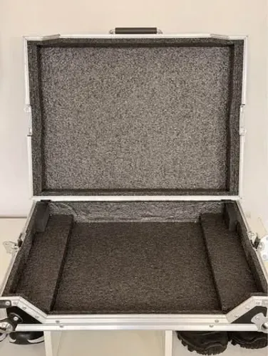 MALETA SOM CASE