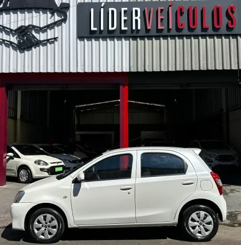 Toyota Etios X 1.3 Flex 16V 5P Mec. 2016