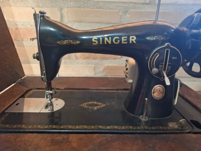 Máquina de costura Singer