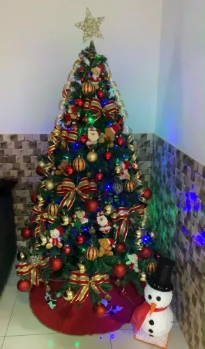 Vendo Árvore de Natal muito nova