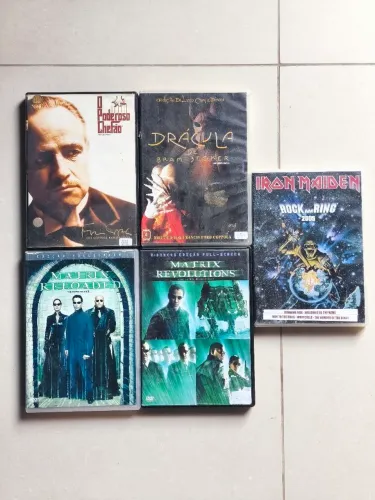 Kit com 5 DVDs Originais - Clássicos do Cinema e Show de Rock 