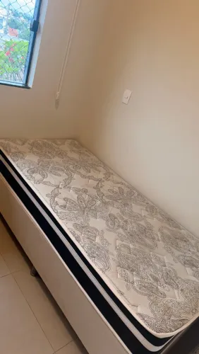 Cama box - colchão molas ensacadas / Solteiro