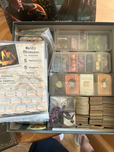 Arkham Horror - 2º Edição + Expansao Dunwich Horror