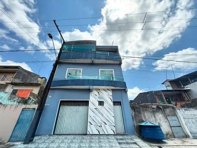 CASA COM 3 PAVIMENTOS NO TENONÉ