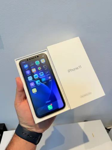 IPhone 11 128 GB BRANCO COM CAIXA
