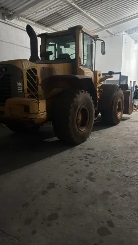 Pá Carregadeira Volvo L120F