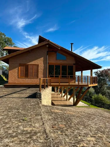 Imóvel para aluguel com 3 quartos em Gonçalves - MG