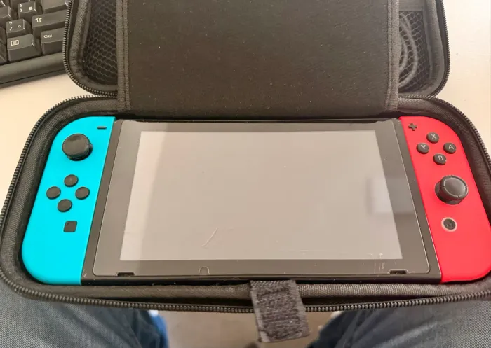 Nintendo Switch c/ 4 controles NAO ACEITO OLX PAY