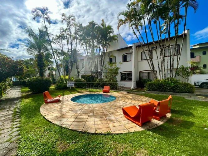 Casa de Condomínio com 3 quartos, Praia das Toninhas, Ubatuba - R$ 750 mil, Cod: 4639