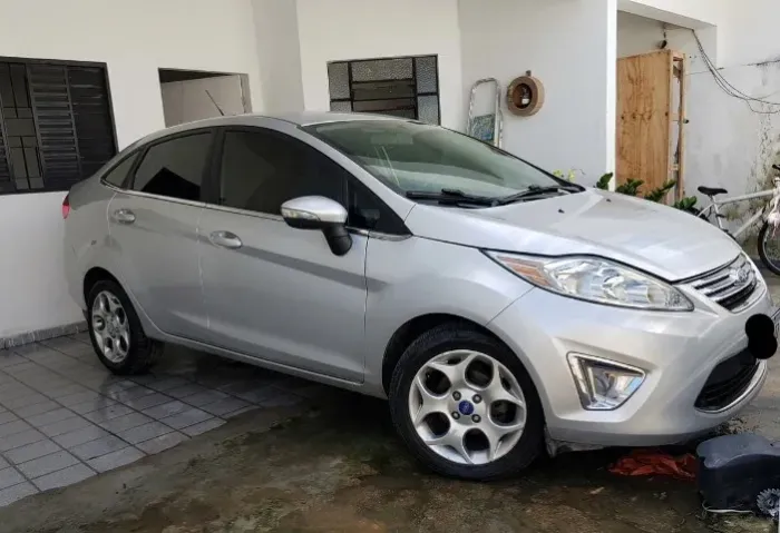 Ford Fiesta Sedan SE 1.6 16V Flex 4P 2013