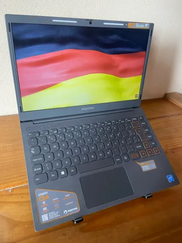 Notebook Positivo Celeron / UHD Graphics / 4GB RAM / 120SD / Tela 14?