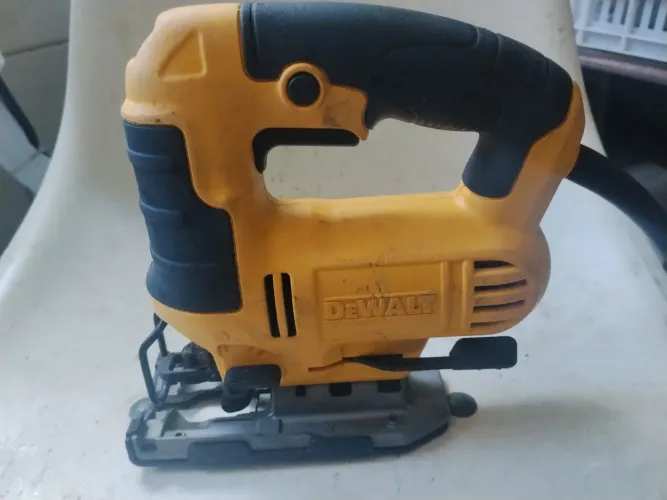 Tico Tico Dewalt DWE 300 650w 220v