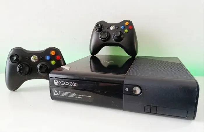 Xbox 360 destravado 30 jogos 2 controles 500 gigas conoleto garantia