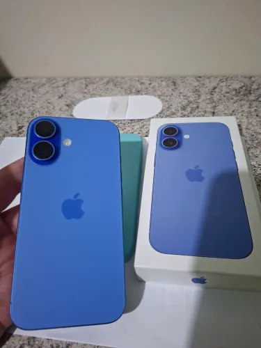 Iphone 16 128GB semi novo aceito troca por celular inferior e volta em dinheiro 