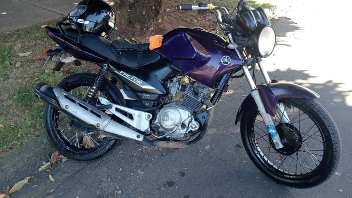 Vendo Moto Yamaha Factor Ano 2011 28.000Km