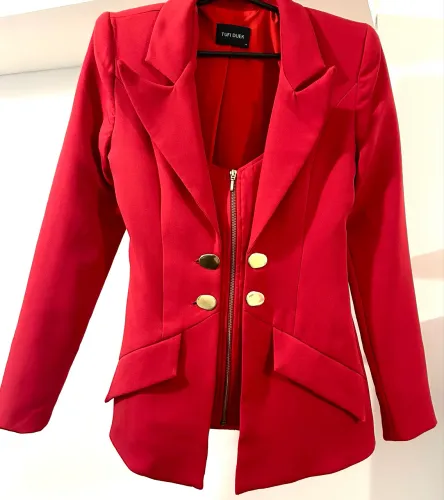 Blazer Tufi Duek vermelho PP.
